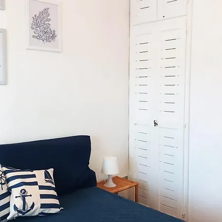 Sisters' House * Pula